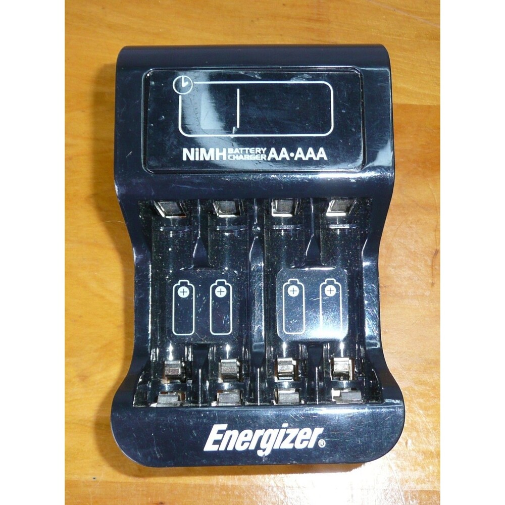 Energizer NiMH Battery Charger for AA and AAA Batteries Rechargeable Batteries
